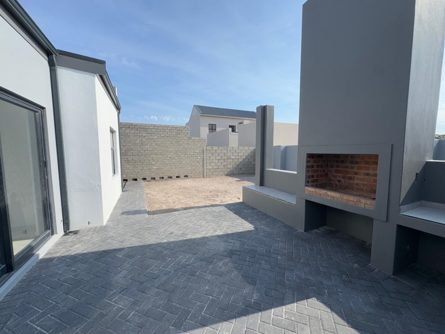 To Let 4 Bedroom Property for Rent in Sandown Estate Western Cape